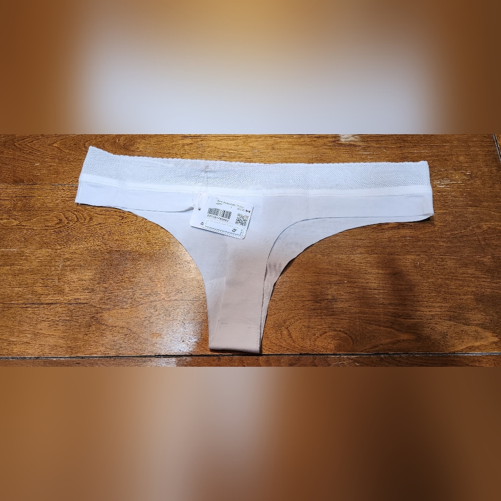 Lululemon Ever Essentials Thong